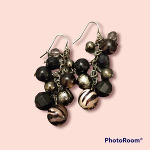 💥5/$10💥Multi-colored beaded dangling earrings